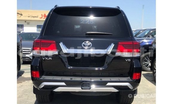 Acheter Import Voiture Toyota Land Cruiser Noir à Import - Dubai, Ali Sabieh Region Acheter Import Voiture Toyota Land Cruiser Noir à Import - Dubai, Ali Sabieh Region