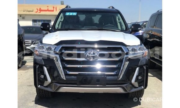 Acheter Import Voiture Toyota Land Cruiser Noir à Import - Dubai, Ali Sabieh Region Acheter Import Voiture Toyota Land Cruiser Noir à Import - Dubai, Ali Sabieh Region
