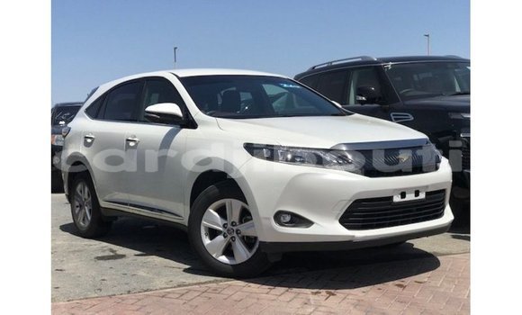 Acheter Import Voiture Toyota Harrier Blanc à Import - Dubai, Ali Sabieh Region Acheter Import Voiture Toyota Harrier Blanc à Import - Dubai, Ali Sabieh Region