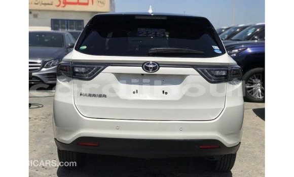 Acheter Import Voiture Toyota Harrier Blanc à Import - Dubai, Ali Sabieh Region Acheter Import Voiture Toyota Harrier Blanc à Import - Dubai, Ali Sabieh Region