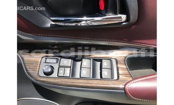 Acheter Import Voiture Toyota Harrier Blanc à Import - Dubai, Ali Sabieh Region Acheter Import Voiture Toyota Harrier Blanc à Import - Dubai, Ali Sabieh Region