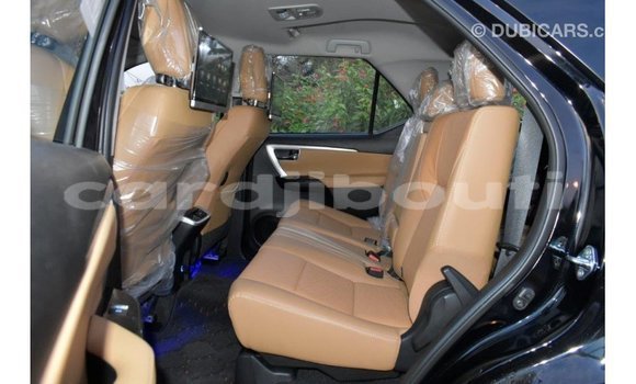 Acheter Import Voiture Toyota Fortuner Noir à Import - Dubai, Ali Sabieh Region Acheter Import Voiture Toyota Fortuner Noir à Import - Dubai, Ali Sabieh Region