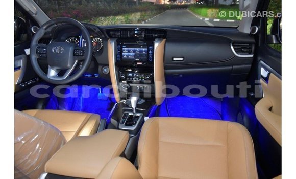 Acheter Import Voiture Toyota Fortuner Noir à Import - Dubai, Ali Sabieh Region Acheter Import Voiture Toyota Fortuner Noir à Import - Dubai, Ali Sabieh Region