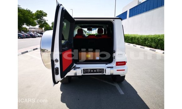 Buy Import Mercedes-Benz 190 White Car in Import - Dubai in Ali Sabieh Region Buy Import Mercedes-Benz 190 White Car in Import - Dubai in Ali Sabieh Region