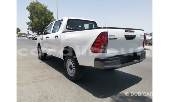 Buy Import Toyota Hilux White Car in Import - Dubai in Ali Sabieh Region Buy Import Toyota Hilux White Car in Import - Dubai in Ali Sabieh Region