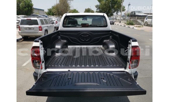 Buy Import Toyota Hilux White Car in Import - Dubai in Ali Sabieh Region Buy Import Toyota Hilux White Car in Import - Dubai in Ali Sabieh Region