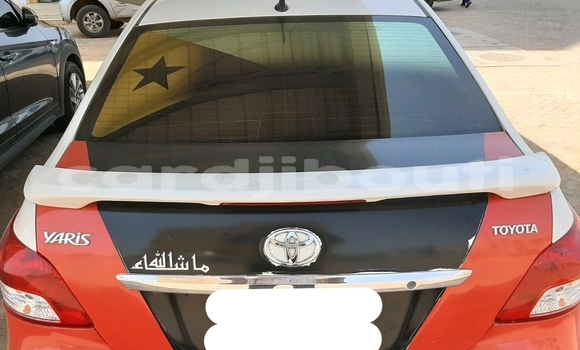 Acheter Occasion Voiture Toyota Yaris Blanc à Djibouti, Djibouti Region Acheter Occasion Voiture Toyota Yaris Blanc à Djibouti, Djibouti Region