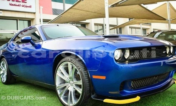 Acheter Import Voiture Dodge Challenger Bleu à Import - Dubai, Ali Sabieh Region Acheter Import Voiture Dodge Challenger Bleu à Import - Dubai, Ali Sabieh Region
