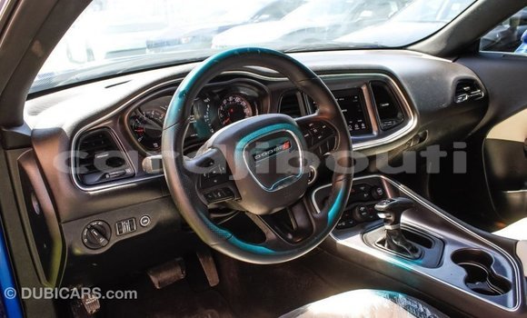 Acheter Import Voiture Dodge Challenger Bleu à Import - Dubai, Ali Sabieh Region Acheter Import Voiture Dodge Challenger Bleu à Import - Dubai, Ali Sabieh Region