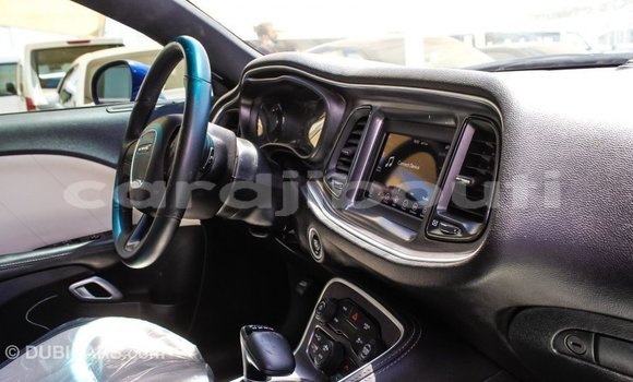 Acheter Import Voiture Dodge Challenger Bleu à Import - Dubai, Ali Sabieh Region Acheter Import Voiture Dodge Challenger Bleu à Import - Dubai, Ali Sabieh Region