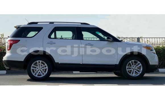 Buy Import Ford Explorer White Car in Import - Dubai in Ali Sabieh Region Buy Import Ford Explorer White Car in Import - Dubai in Ali Sabieh Region