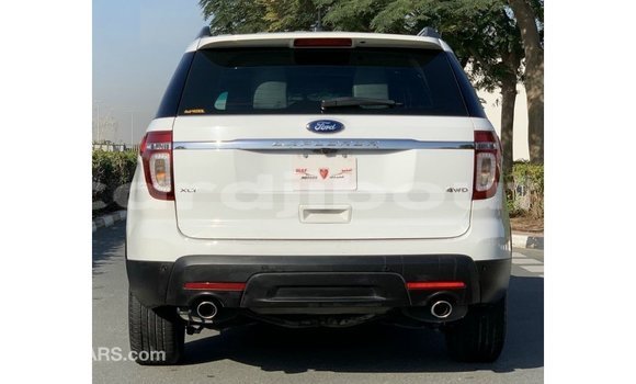Buy Import Ford Explorer White Car in Import - Dubai in Ali Sabieh Region Buy Import Ford Explorer White Car in Import - Dubai in Ali Sabieh Region