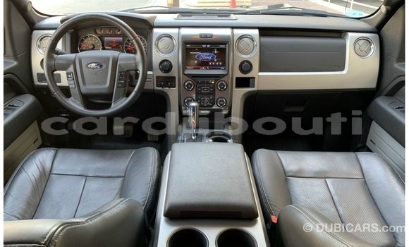 Acheter Import Voiture Ford Club Wagon Noir à Import - Dubai, Ali Sabieh Region Acheter Import Voiture Ford Club Wagon Noir à Import - Dubai, Ali Sabieh Region