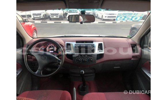 Buy Import Toyota Hilux White Car in Import - Dubai in Ali Sabieh Region Buy Import Toyota Hilux White Car in Import - Dubai in Ali Sabieh Region