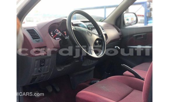 Buy Import Toyota Hilux White Car in Import - Dubai in Ali Sabieh Region Buy Import Toyota Hilux White Car in Import - Dubai in Ali Sabieh Region