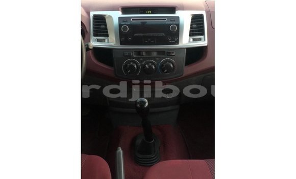 Buy Import Toyota Hilux White Car in Import - Dubai in Ali Sabieh Region Buy Import Toyota Hilux White Car in Import - Dubai in Ali Sabieh Region