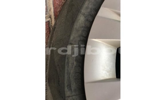 Buy Import Toyota Hilux White Car in Import - Dubai in Ali Sabieh Region Buy Import Toyota Hilux White Car in Import - Dubai in Ali Sabieh Region