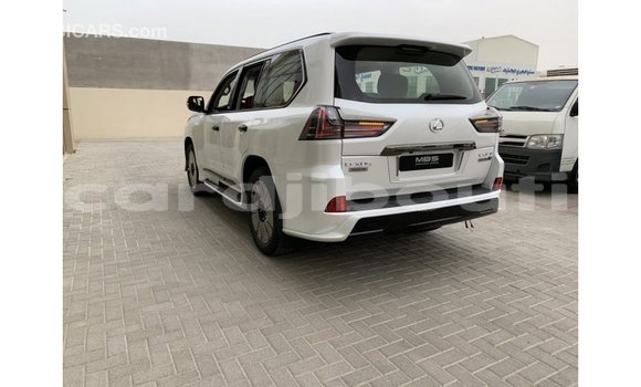 Acheter Import Voiture Lexus LX Blanc à Import - Dubai, Ali Sabieh Region Acheter Import Voiture Lexus LX Blanc à Import - Dubai, Ali Sabieh Region
