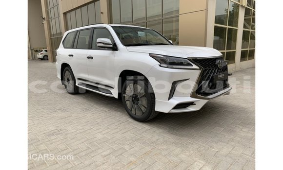 Acheter Import Voiture Lexus LX Blanc à Import - Dubai, Ali Sabieh Region Acheter Import Voiture Lexus LX Blanc à Import - Dubai, Ali Sabieh Region
