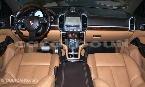 Acheter Import Voiture Porsche Cayenne Autre à Import - Dubai, Ali Sabieh Region Acheter Import Voiture Porsche Cayenne Autre à Import - Dubai, Ali Sabieh Region