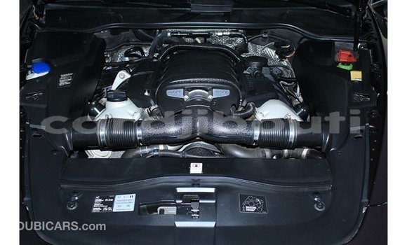 Acheter Import Voiture Porsche Cayenne Autre à Import - Dubai, Ali Sabieh Region Acheter Import Voiture Porsche Cayenne Autre à Import - Dubai, Ali Sabieh Region