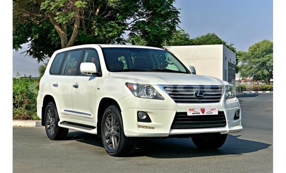 Acheter Import Voiture Lexus LX Blanc à Import - Dubai, Ali Sabieh Region