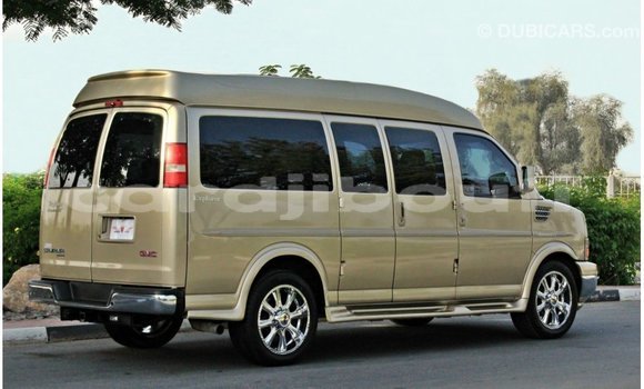 Acheter Import Voiture GMC Acadia Autre à Import - Dubai, Ali Sabieh Region Acheter Import Voiture GMC Acadia Autre à Import - Dubai, Ali Sabieh Region