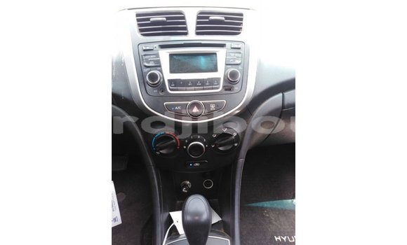 Buy Import Hyundai Accent Brown Car in Import - Dubai in Ali Sabieh Region Buy Import Hyundai Accent Brown Car in Import - Dubai in Ali Sabieh Region