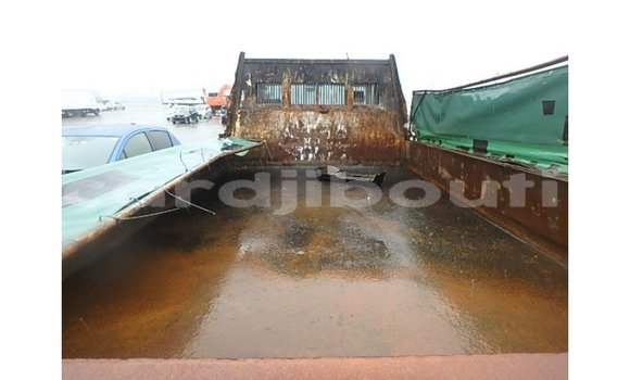 Buy Import Nissan 350Z Brown Car in Import - Dubai in Ali Sabieh Region Buy Import Nissan 350Z Brown Car in Import - Dubai in Ali Sabieh Region