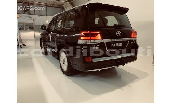 Acheter Import Voiture Toyota Land Cruiser Noir à Import - Dubai, Ali Sabieh Region Acheter Import Voiture Toyota Land Cruiser Noir à Import - Dubai, Ali Sabieh Region