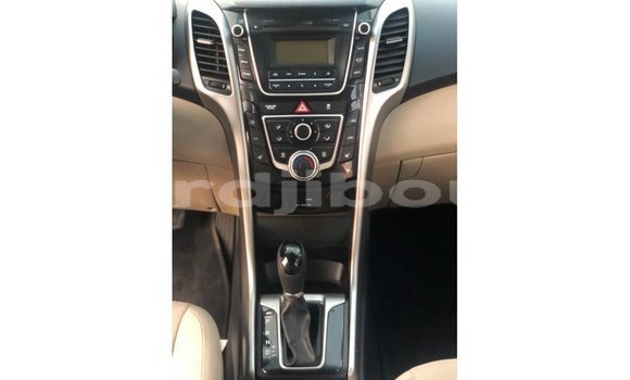 Buy Import Hyundai Elantra Red Car in Import - Dubai in Ali Sabieh Region Buy Import Hyundai Elantra Red Car in Import - Dubai in Ali Sabieh Region