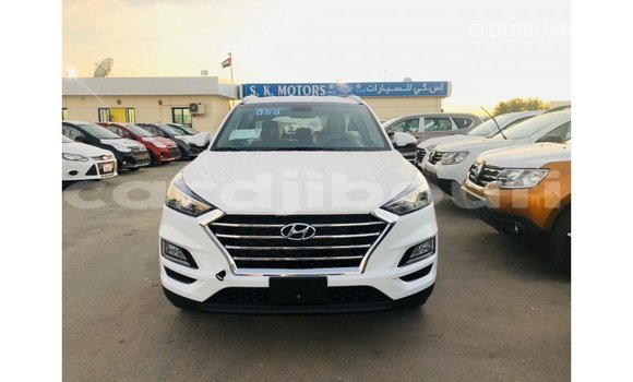 Buy Import Hyundai Tucson White Car in Import - Dubai in Ali Sabieh Region Buy Import Hyundai Tucson White Car in Import - Dubai in Ali Sabieh Region