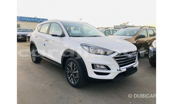 Buy Import Hyundai Tucson White Car in Import - Dubai in Ali Sabieh Region Buy Import Hyundai Tucson White Car in Import - Dubai in Ali Sabieh Region