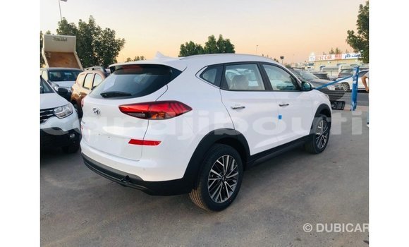 Buy Import Hyundai Tucson White Car in Import - Dubai in Ali Sabieh Region Buy Import Hyundai Tucson White Car in Import - Dubai in Ali Sabieh Region
