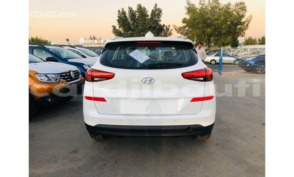 Buy Import Hyundai Tucson White Car in Import - Dubai in Ali Sabieh Region Buy Import Hyundai Tucson White Car in Import - Dubai in Ali Sabieh Region