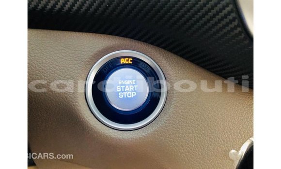 Buy Import Hyundai Tucson White Car in Import - Dubai in Ali Sabieh Region Buy Import Hyundai Tucson White Car in Import - Dubai in Ali Sabieh Region