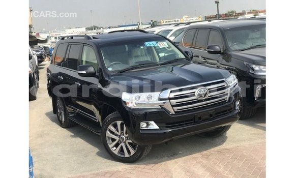 Acheter Import Voiture Toyota Land Cruiser Noir à Import - Dubai, Ali Sabieh Region Acheter Import Voiture Toyota Land Cruiser Noir à Import - Dubai, Ali Sabieh Region