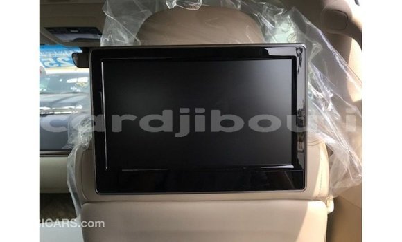 Acheter Import Voiture Toyota Land Cruiser Noir à Import - Dubai, Ali Sabieh Region Acheter Import Voiture Toyota Land Cruiser Noir à Import - Dubai, Ali Sabieh Region