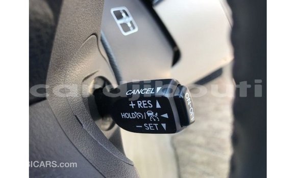 Acheter Import Voiture Toyota Land Cruiser Noir à Import - Dubai, Ali Sabieh Region Acheter Import Voiture Toyota Land Cruiser Noir à Import - Dubai, Ali Sabieh Region