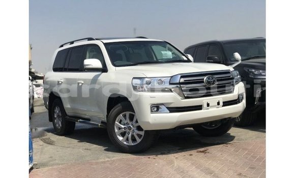 Acheter Import Voiture Toyota Land Cruiser Blanc à Import - Dubai, Ali Sabieh Region