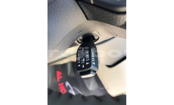 Acheter Import Voiture Toyota Land Cruiser Blanc à Import - Dubai, Ali Sabieh Region Acheter Import Voiture Toyota Land Cruiser Blanc à Import - Dubai, Ali Sabieh Region