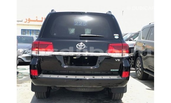 Acheter Import Voiture Toyota Land Cruiser Noir à Import - Dubai, Ali Sabieh Region Acheter Import Voiture Toyota Land Cruiser Noir à Import - Dubai, Ali Sabieh Region