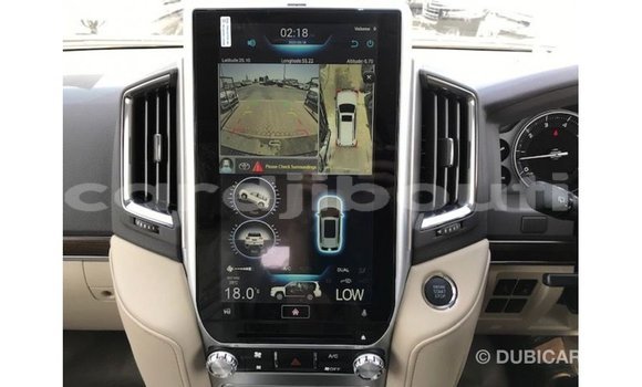 Acheter Import Voiture Toyota Land Cruiser Noir à Import - Dubai, Ali Sabieh Region Acheter Import Voiture Toyota Land Cruiser Noir à Import - Dubai, Ali Sabieh Region