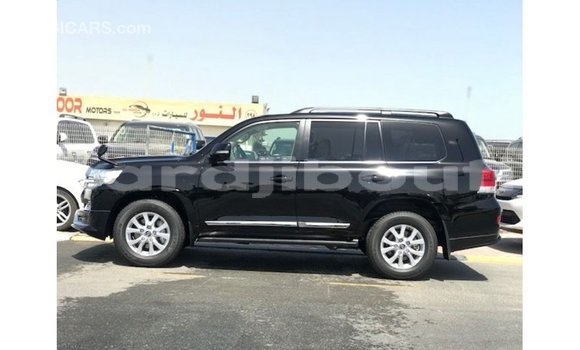 Acheter Import Voiture Toyota Land Cruiser Noir à Import - Dubai, Ali Sabieh Region Acheter Import Voiture Toyota Land Cruiser Noir à Import - Dubai, Ali Sabieh Region