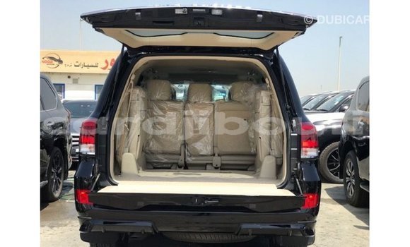 Acheter Import Voiture Toyota Land Cruiser Noir à Import - Dubai, Ali Sabieh Region Acheter Import Voiture Toyota Land Cruiser Noir à Import - Dubai, Ali Sabieh Region