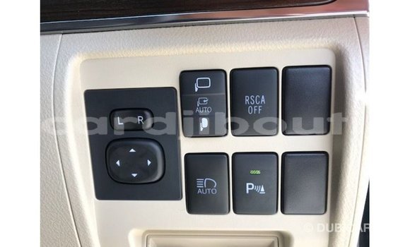 Acheter Import Voiture Toyota Land Cruiser Noir à Import - Dubai, Ali Sabieh Region Acheter Import Voiture Toyota Land Cruiser Noir à Import - Dubai, Ali Sabieh Region