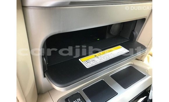 Acheter Import Voiture Toyota Land Cruiser Noir à Import - Dubai, Ali Sabieh Region Acheter Import Voiture Toyota Land Cruiser Noir à Import - Dubai, Ali Sabieh Region