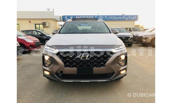 Acheter Import Voiture Hyundai Santa Fe Marron à Import - Dubai, Ali Sabieh Region Acheter Import Voiture Hyundai Santa Fe Marron à Import - Dubai, Ali Sabieh Region