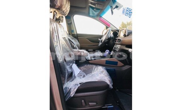 Acheter Import Voiture Hyundai Santa Fe Marron à Import - Dubai, Ali Sabieh Region Acheter Import Voiture Hyundai Santa Fe Marron à Import - Dubai, Ali Sabieh Region