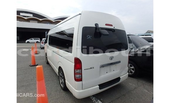 Buy Import Toyota Hiace White Car in Import - Dubai in Ali Sabieh Region Buy Import Toyota Hiace White Car in Import - Dubai in Ali Sabieh Region